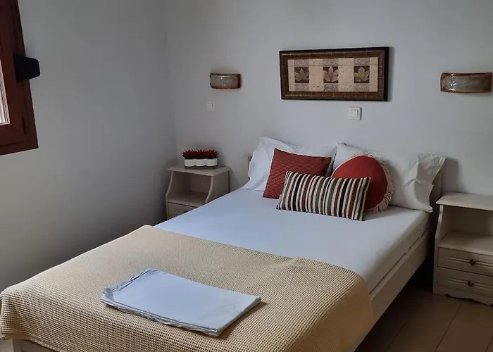 Aspartia * Naxos City